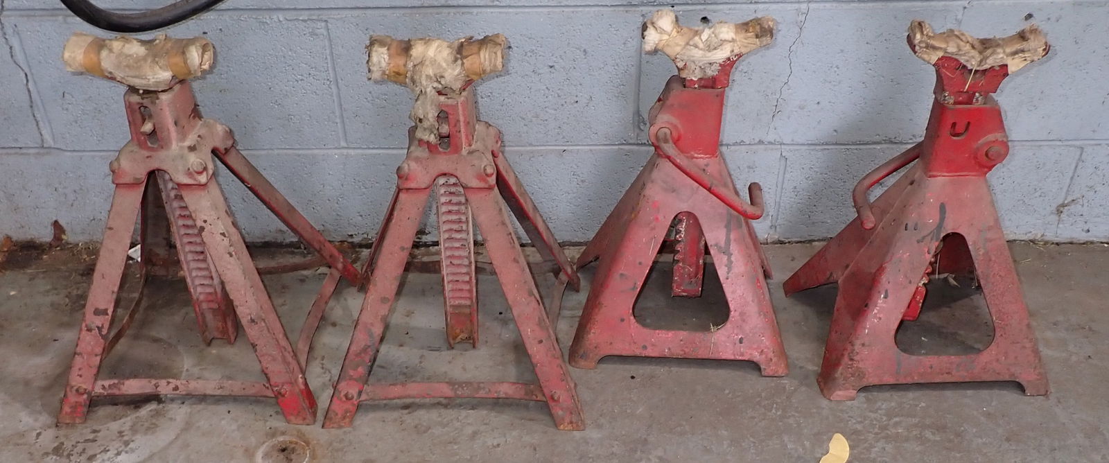 4 Jack Stands (1 of 1)