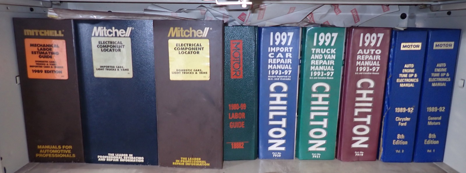 Chilton Mitchell Repair Manuals & Misc (1 of 6)