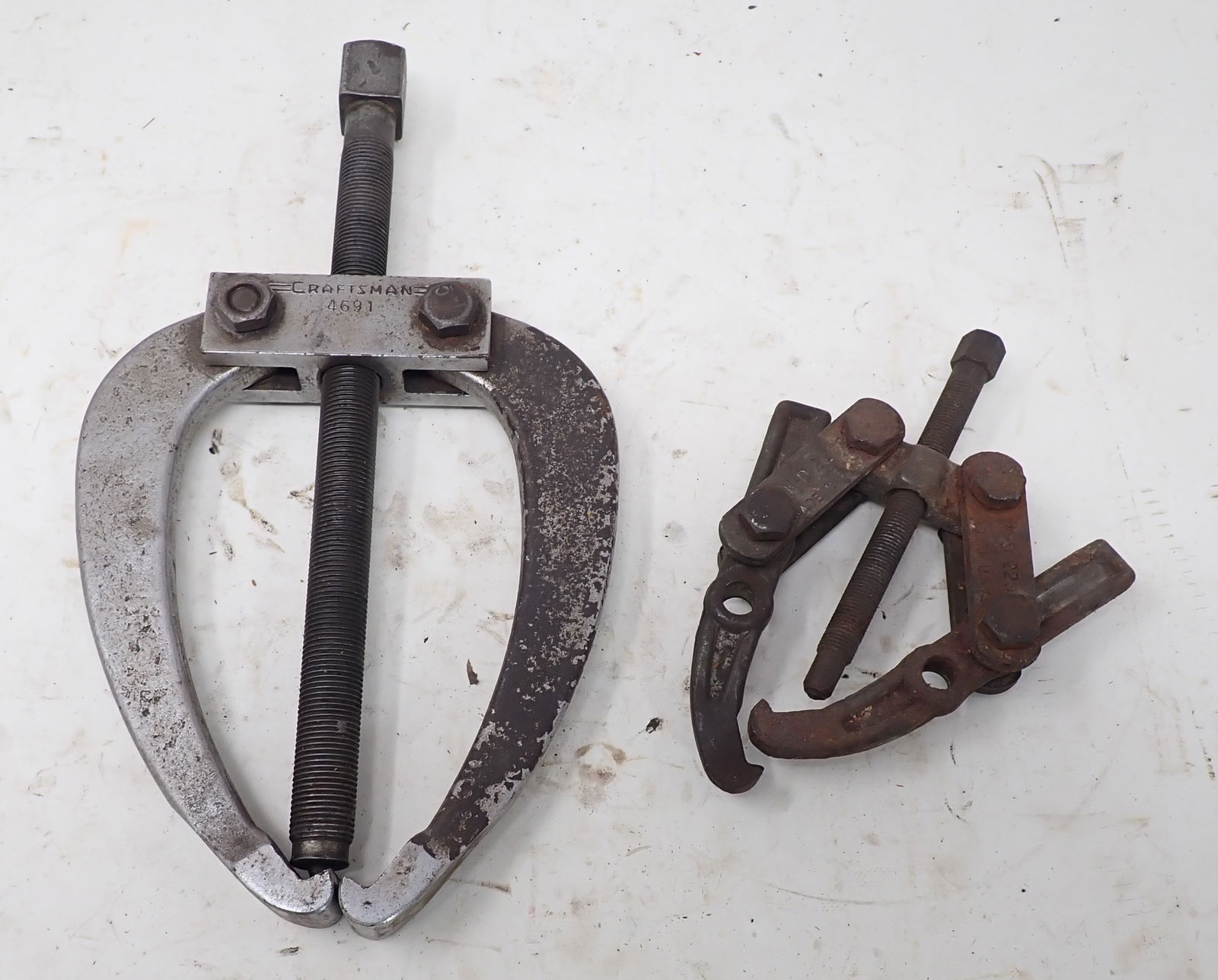 Pullers incl Craftsman 4691 Gear Puller: Pullers