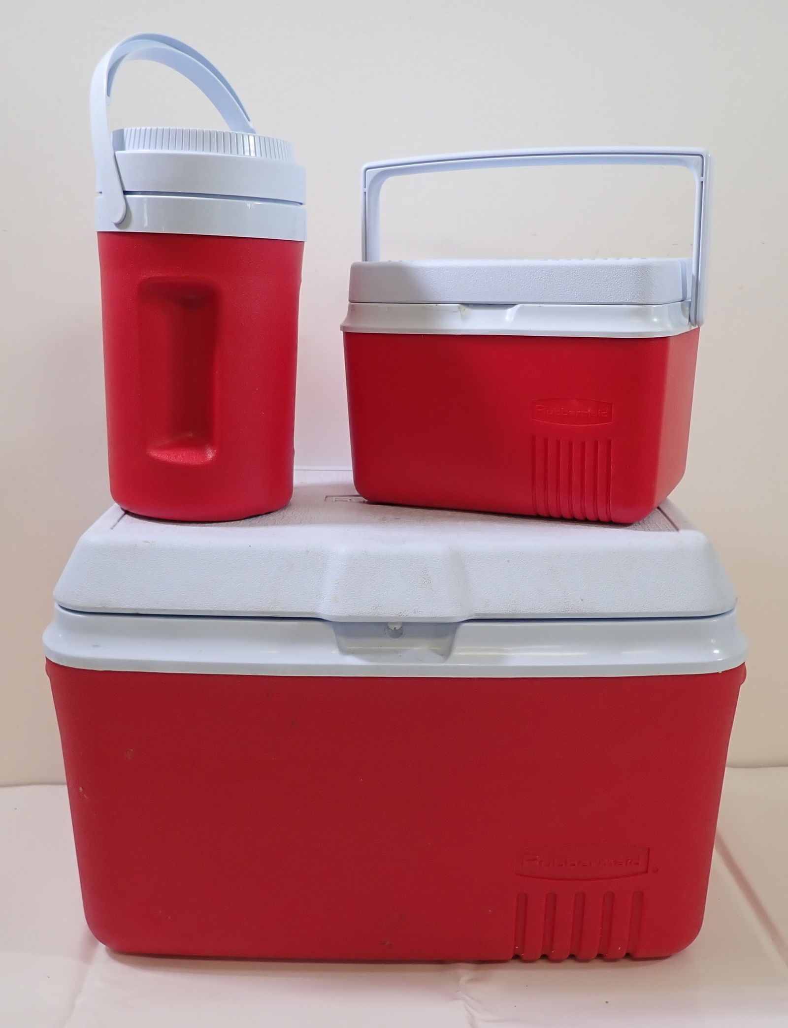 Rubbermaid Coolers (1 of 1)
