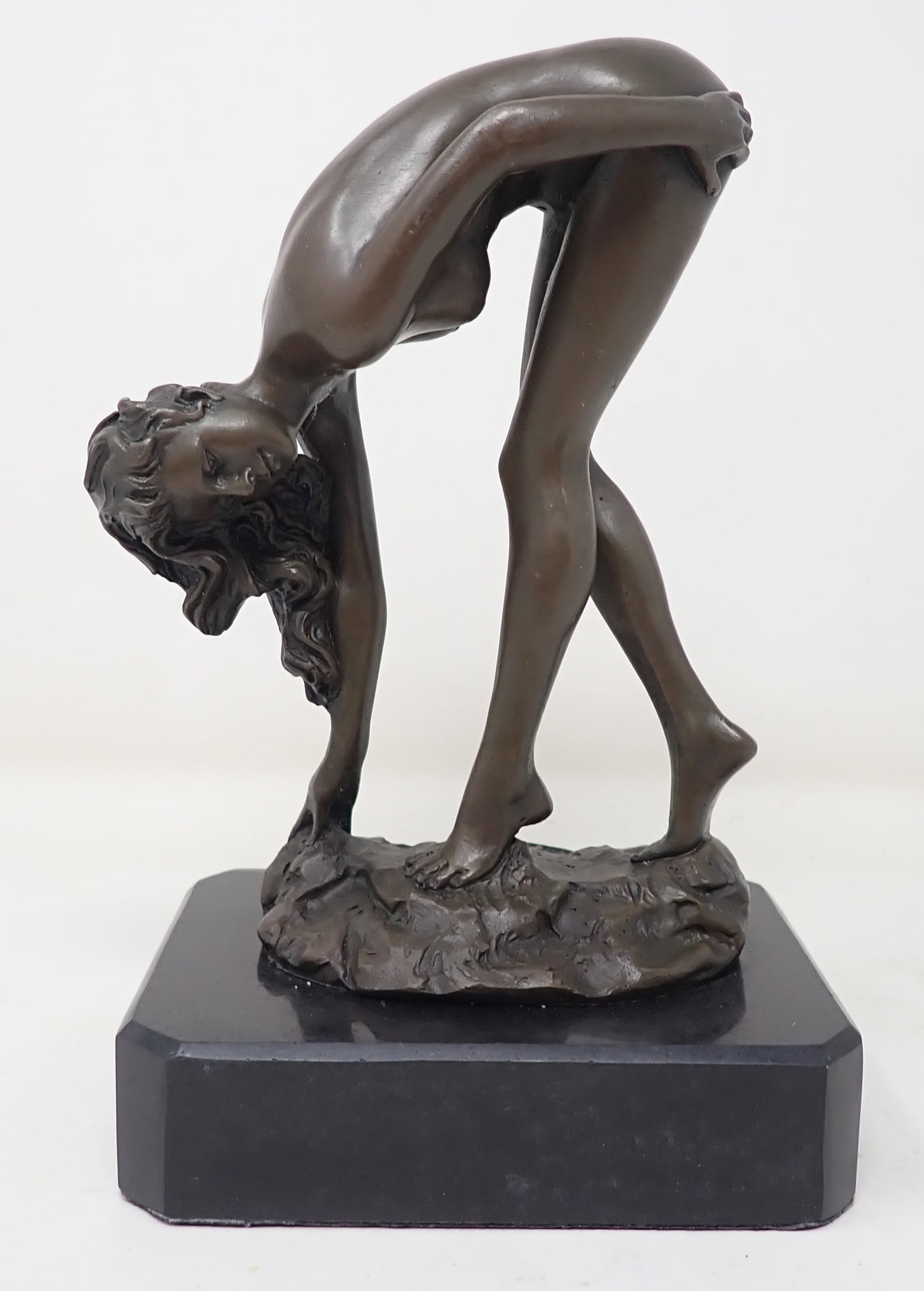 Aldo Vitaleh Signed Bronze Nude Sculpture: Apprx 7 3/4" tall.