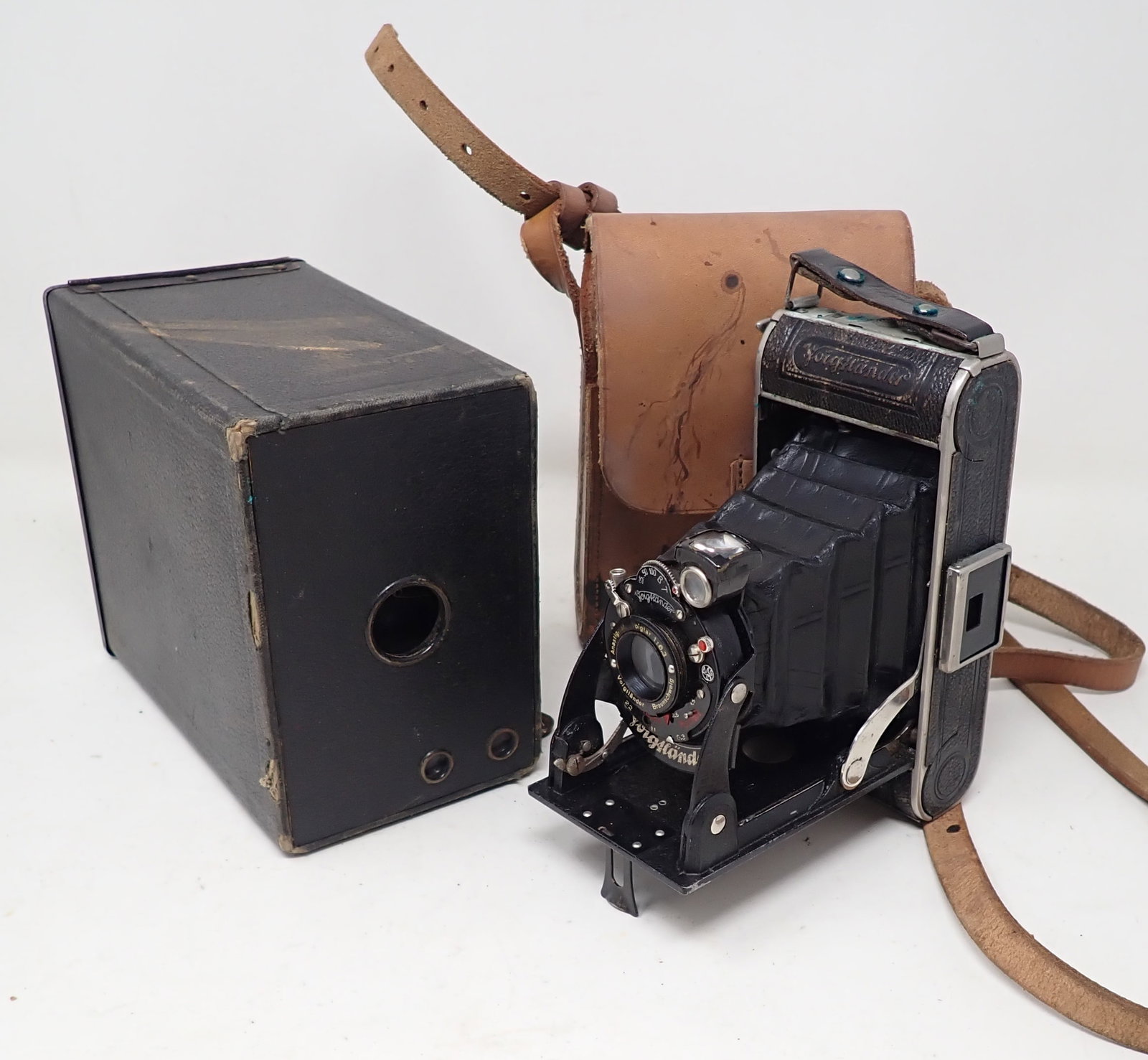 Box & Voigthander Folding Cameras: Getting both