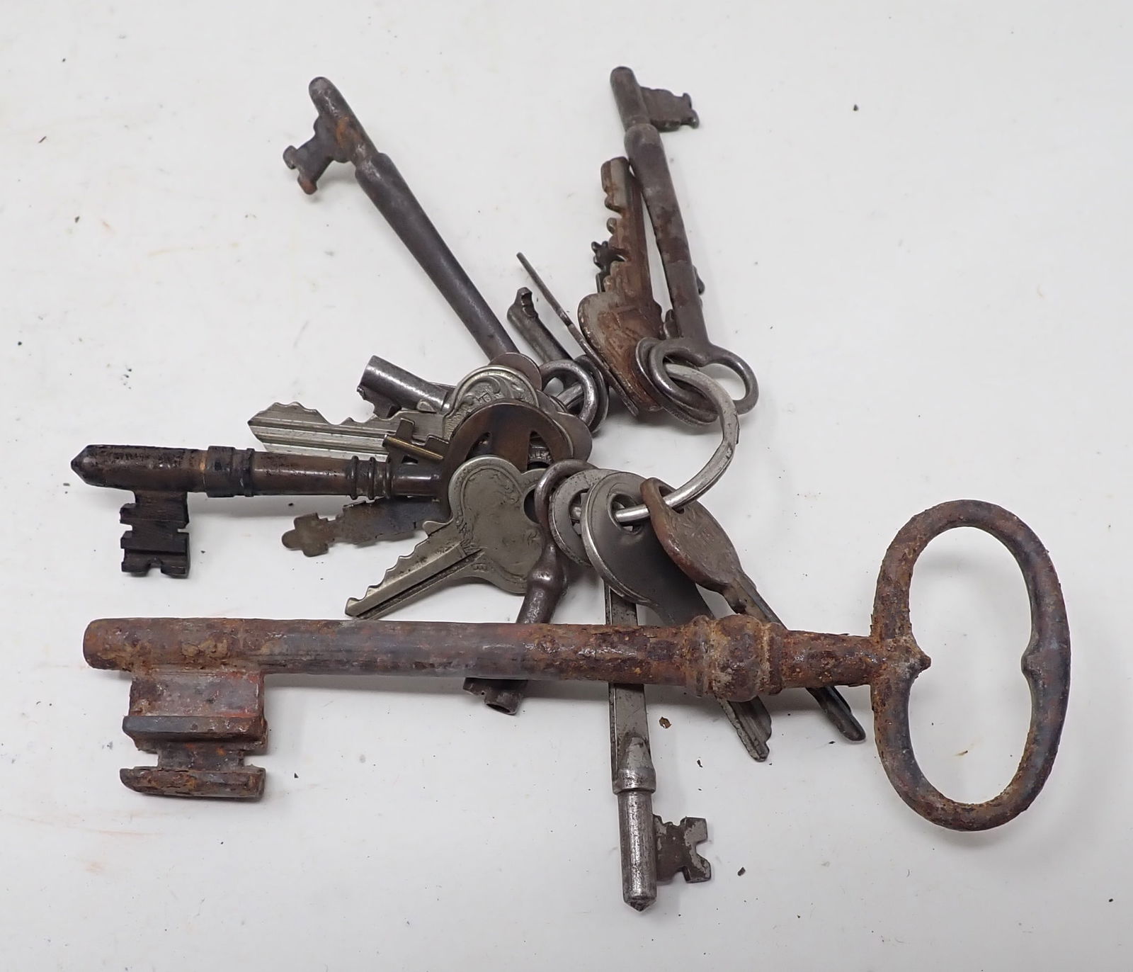 Skeleton & Vintage Keys (1 of 1)