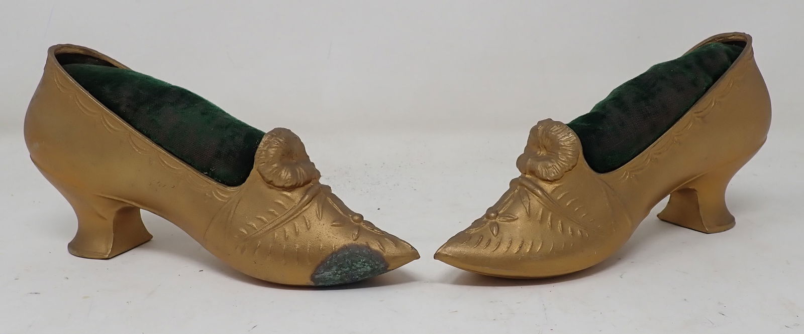 Victorian Shoe Pin Cushions (1 of 3)