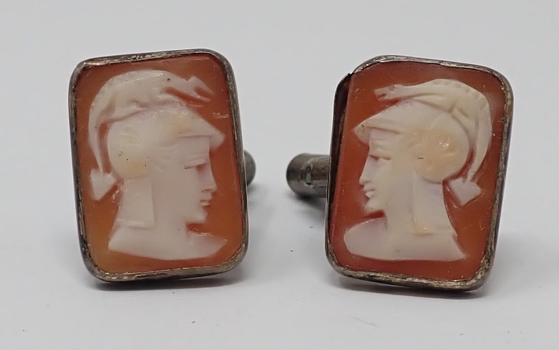 Platinum Cameo Cufflinks: Approx 1/2" x 5/8". Total weight is apprx 3.69 dwt. Marked 900