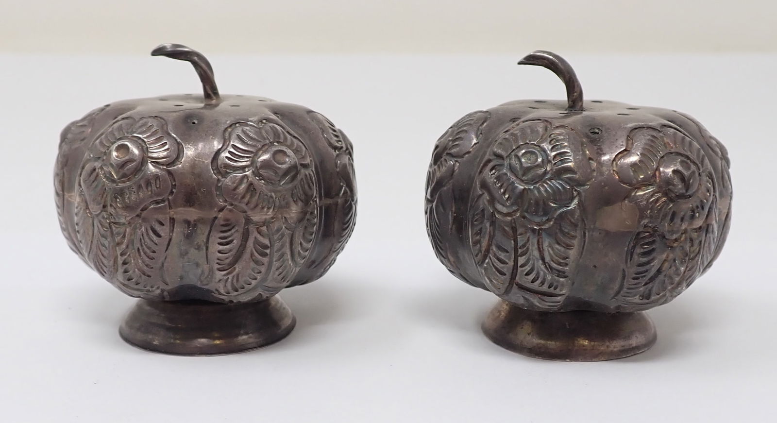 Sterling Silver Floral Repousse Salt Pepper Shakers (1 of 5)