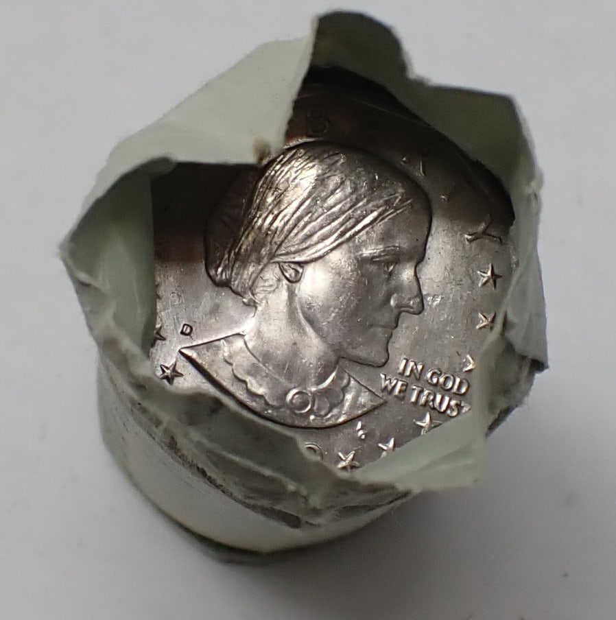 Roll of Susan B Anthony Dollars: Total weight is approx 7.2 ounces