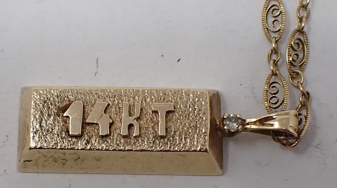 14k Gold Bar Charm / Pendant & Chain (1 of 6)