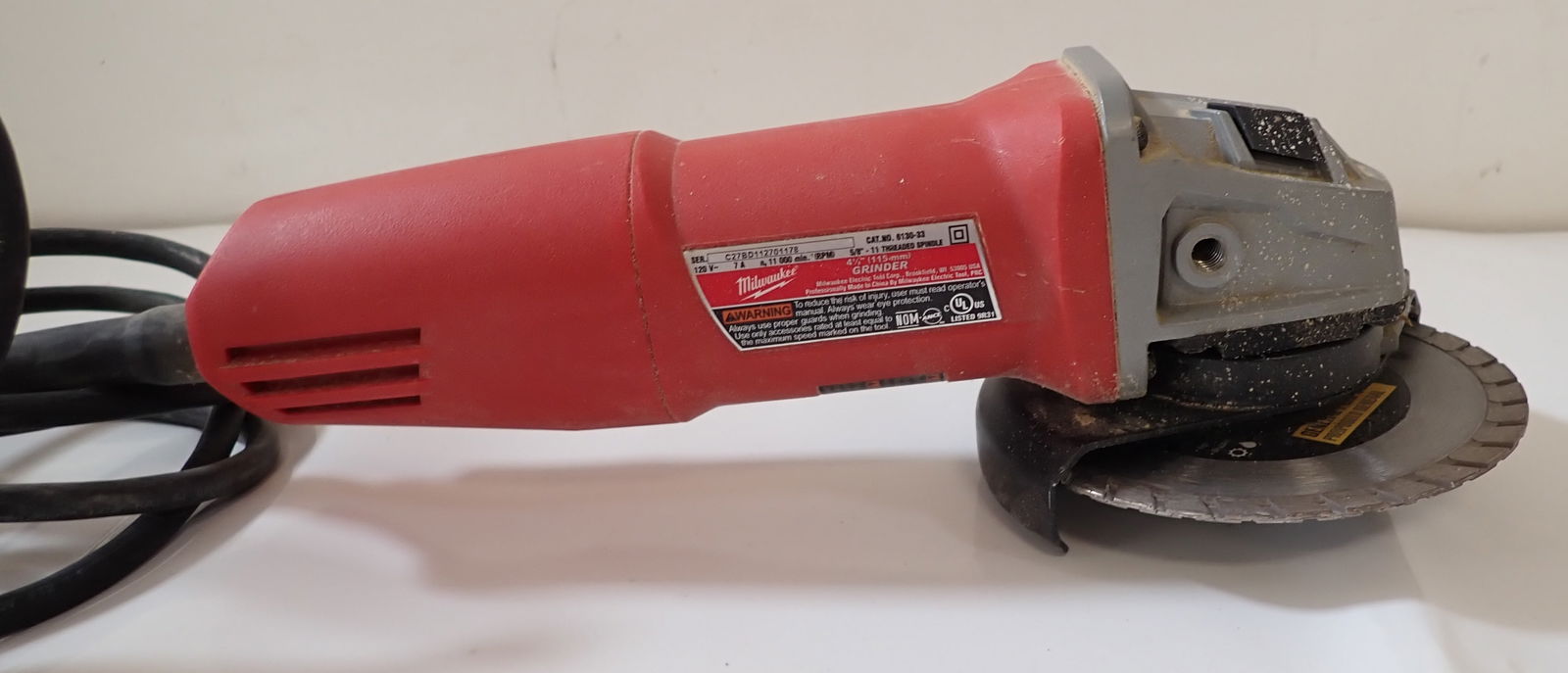 Milwaukee 6130-33 4 1/2" Grinder (1 of 4)