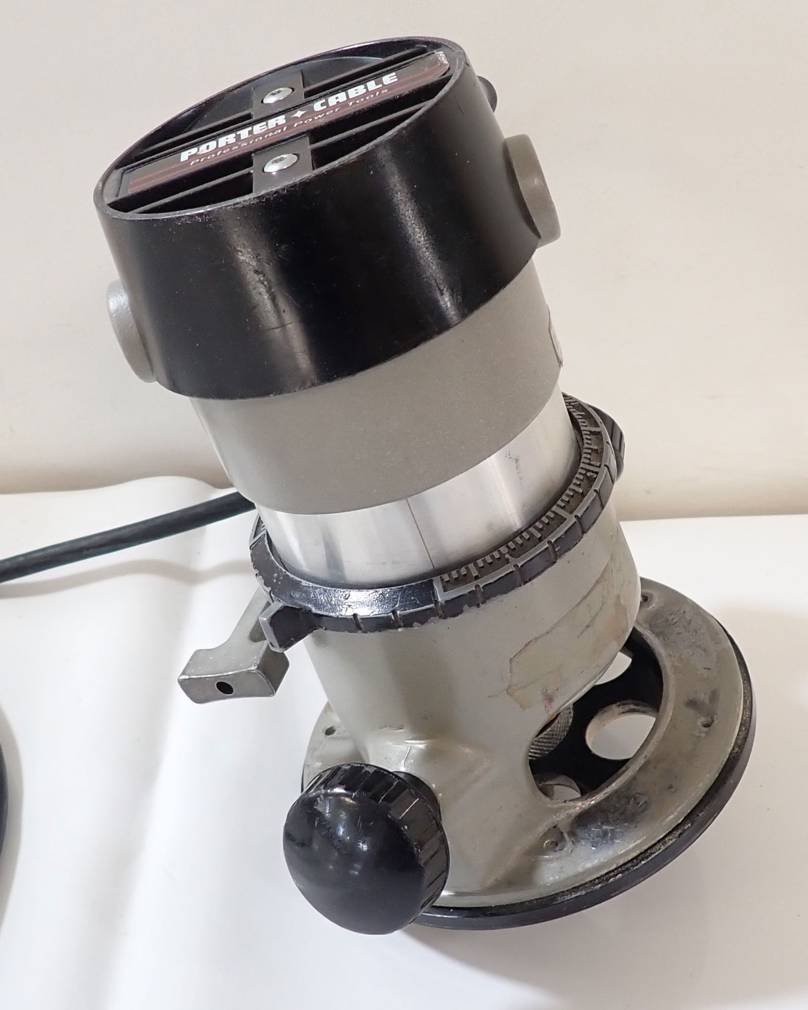 Porter Cable 6902 Heavy Duty Router (1 of 5)