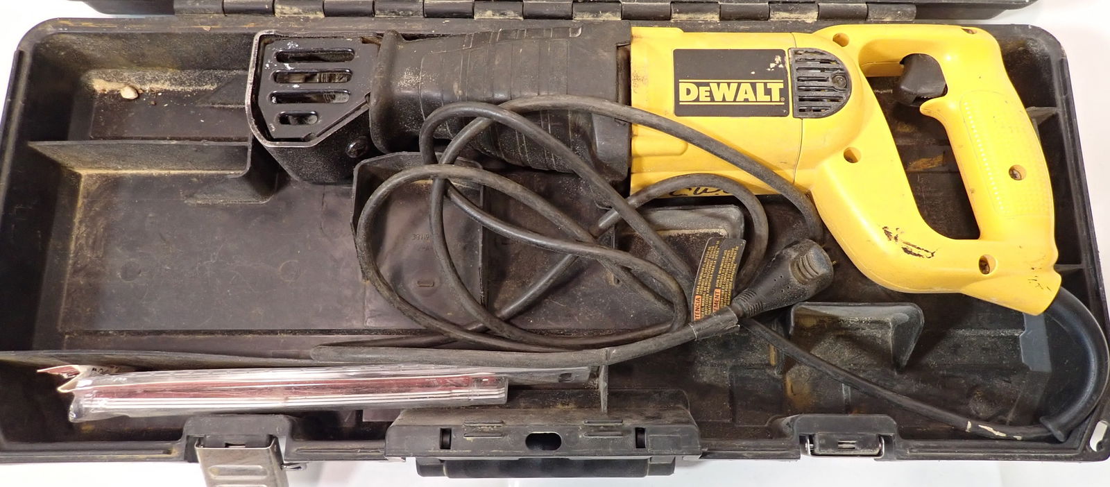 Dewalt DW304P Reciprocating Saw (1 of 2)