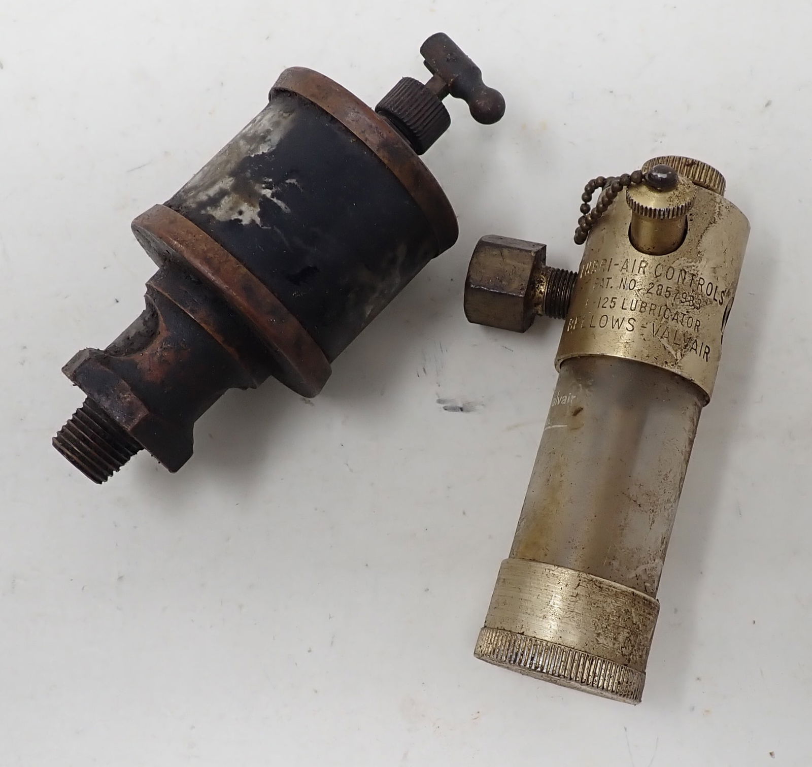 Michigan Oiler & Lubri Air Control: Oiler is apprx 1 7/8" in diameter