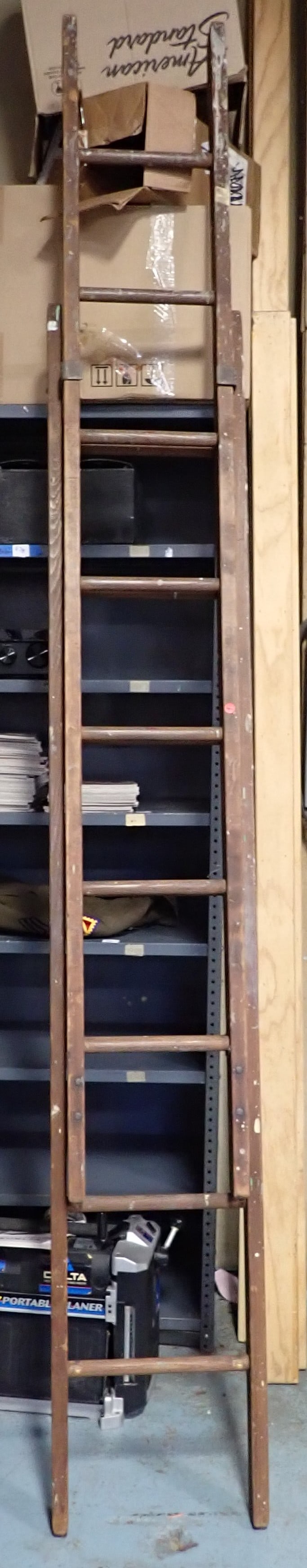 14' Wooden Extension Ladder (1 of 2)