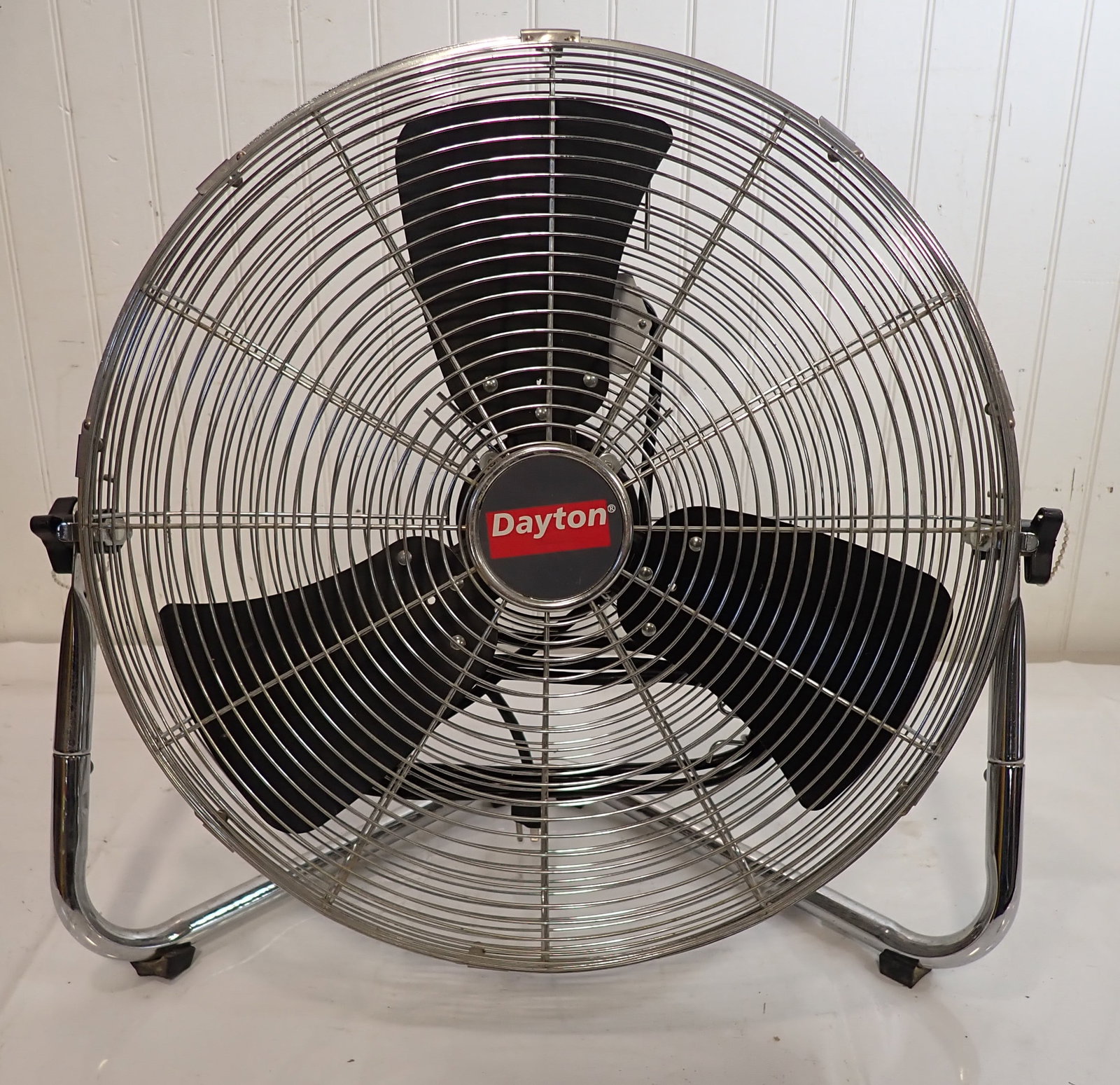 Dayton 2LY89A Shop Fan: 20" in diameter . No in house shipping
