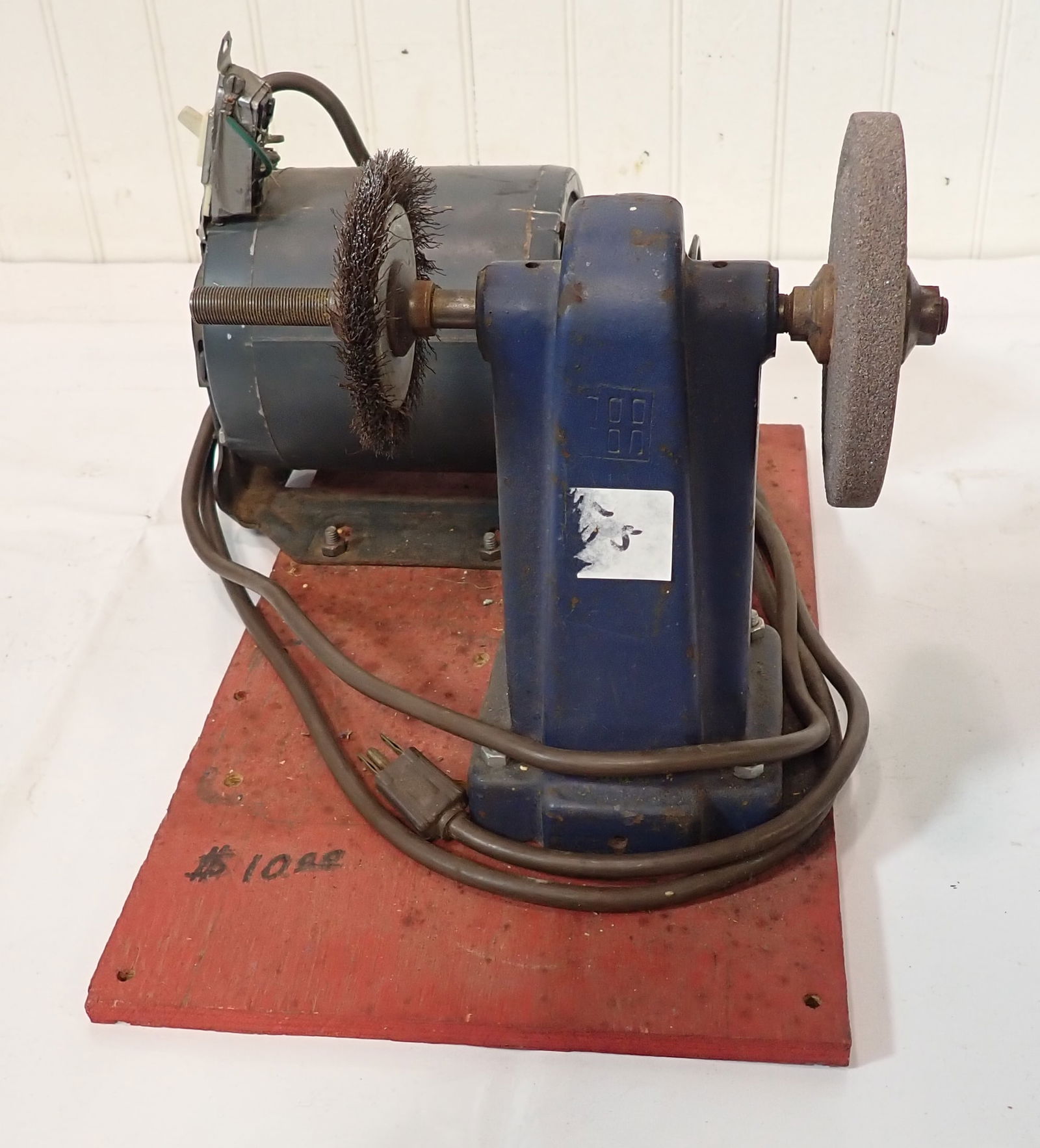 Grinder / Wire Wheel (1 of 4)