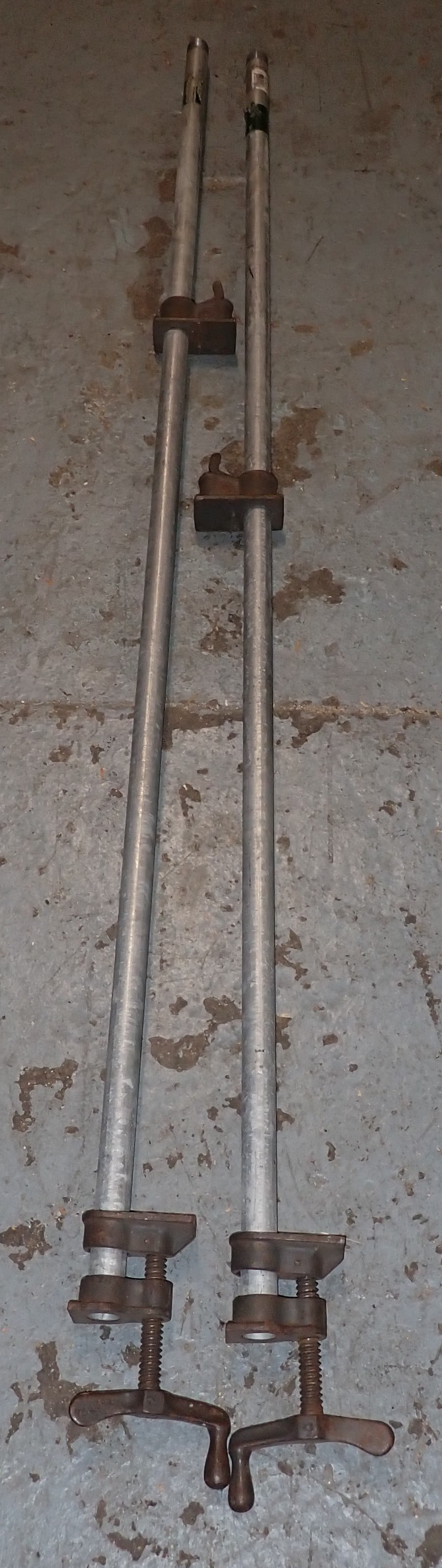 2 Pipe Clamps (1 of 2)