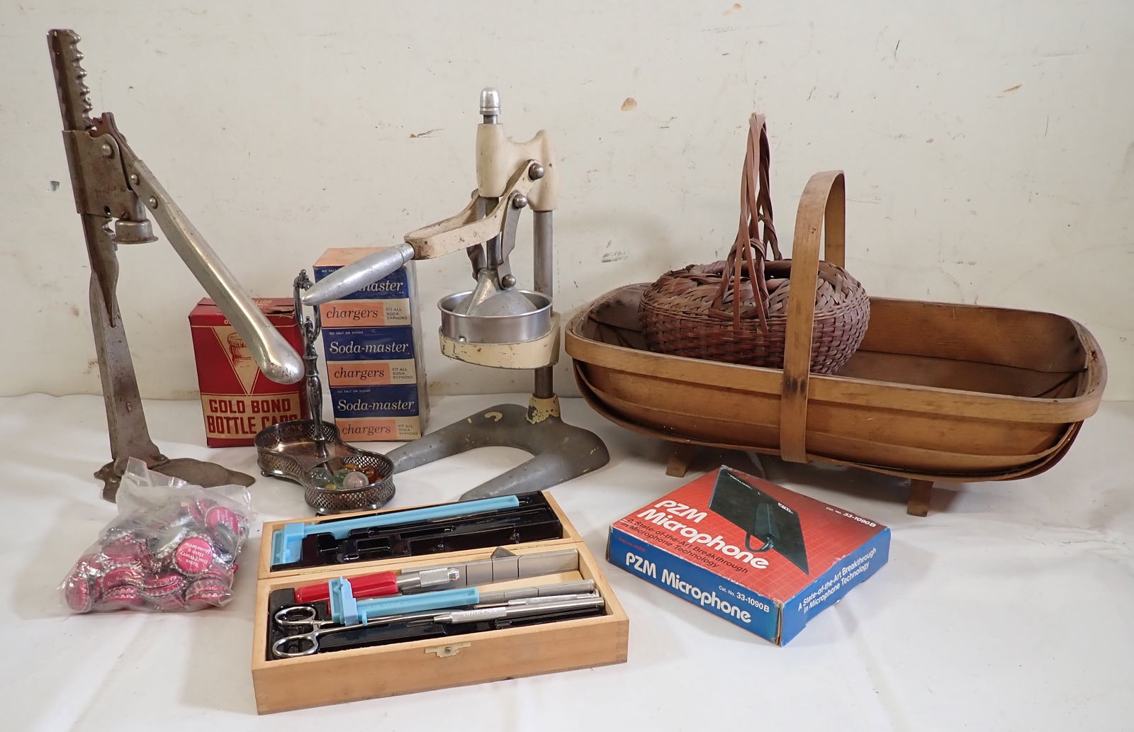 Bottle Capper Juicer & Misc (1 of 5)