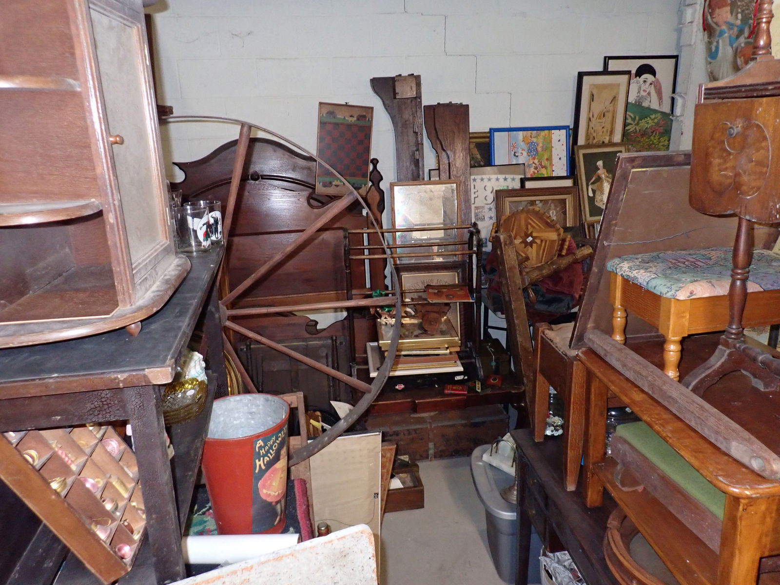 Compulsive Buyer Room Contents (1 of 20)