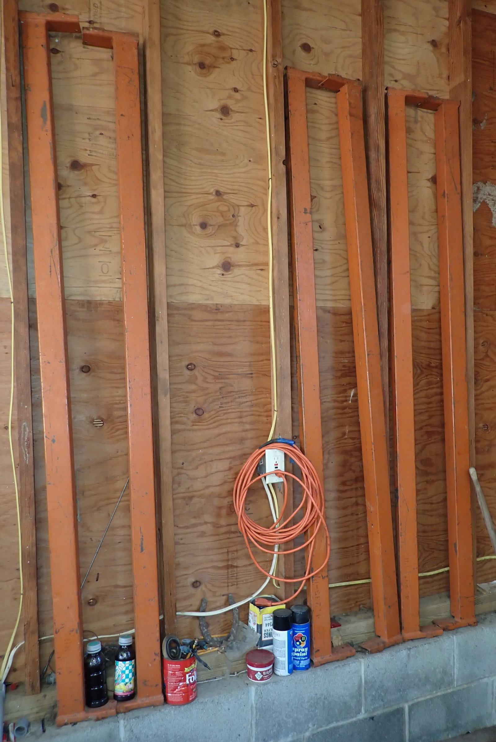 Pallet Racking Shelf Braces (1 of 2)