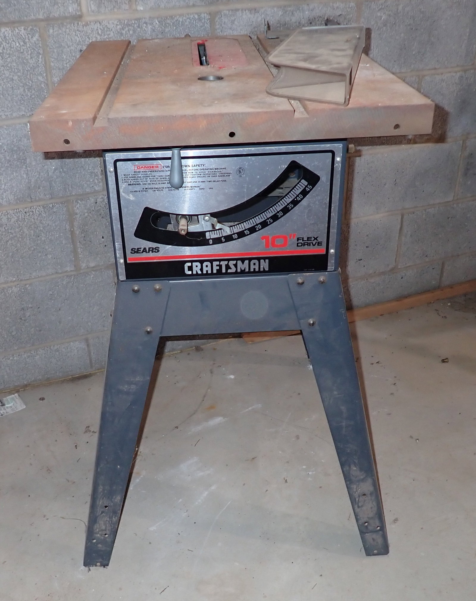 Craftsman 10" Table Saw (1 of 4)