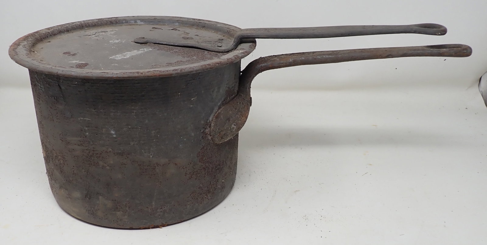 Early Pan w/ Lid: Approx 8 1/2" in diameter and 6 1/4" tall