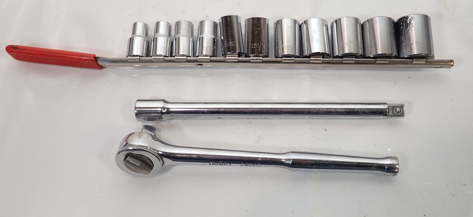 Husky 1/2" Drive SAE Sockets Rachet Extension (1 of 1)