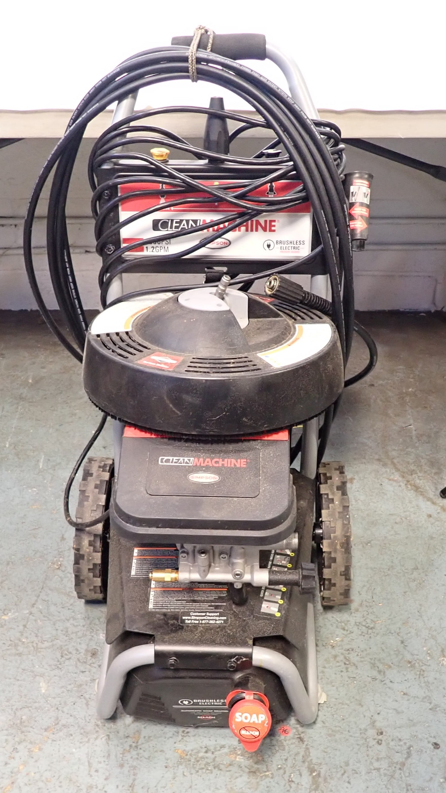 Simple Clean Machine Pressure Washer: No in house shipping !