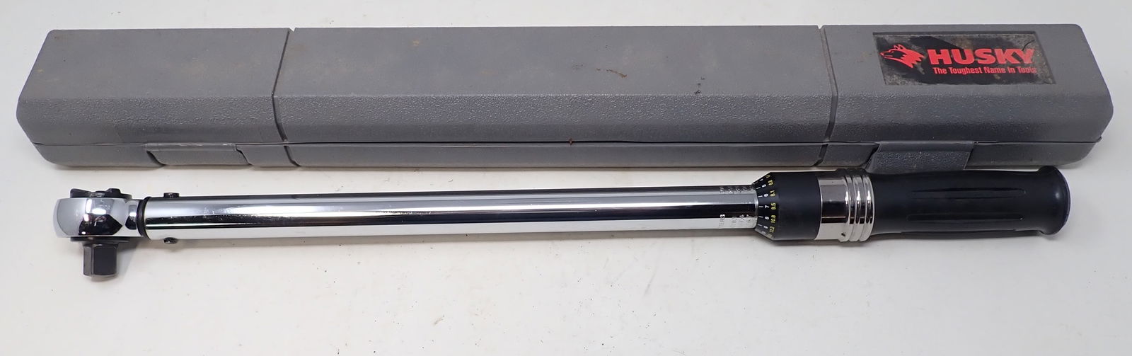 Husky 39104 1/2" Drive Torque Wrench (1 of 3)