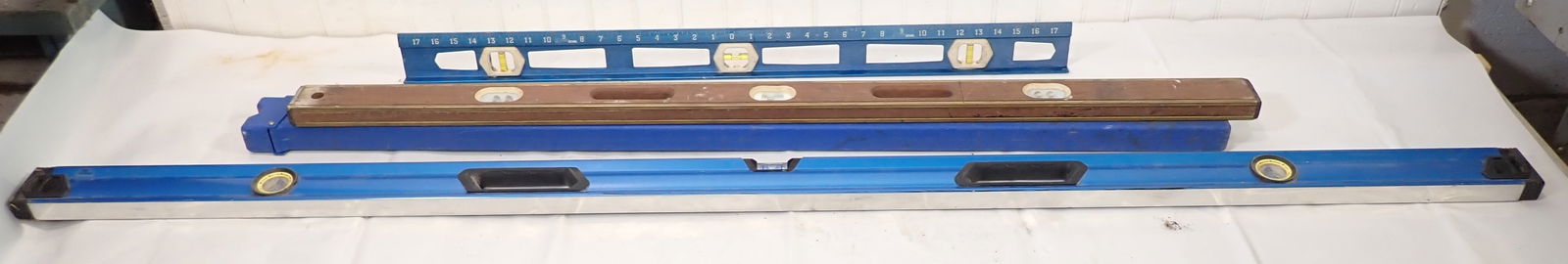 Wooden & Aluminum Levels incl Empire (1 of 4)