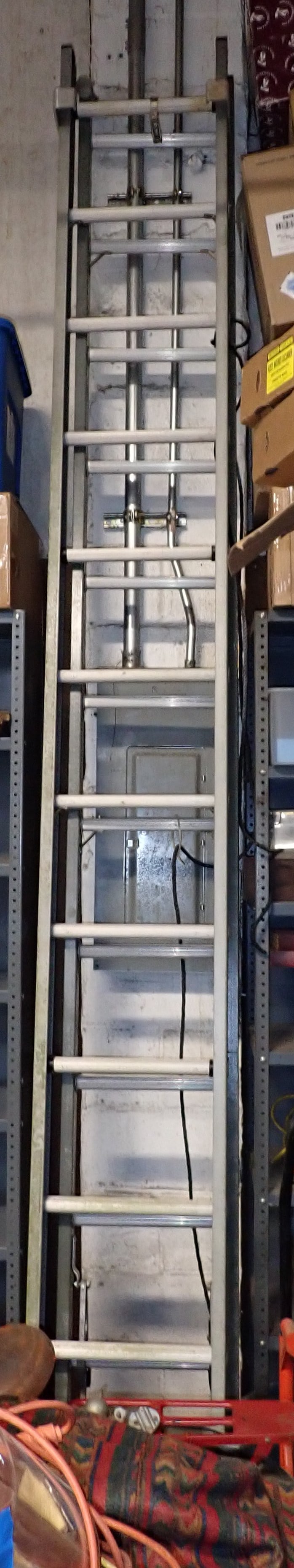 24' Fiberglass Extension Ladder (1 of 2)