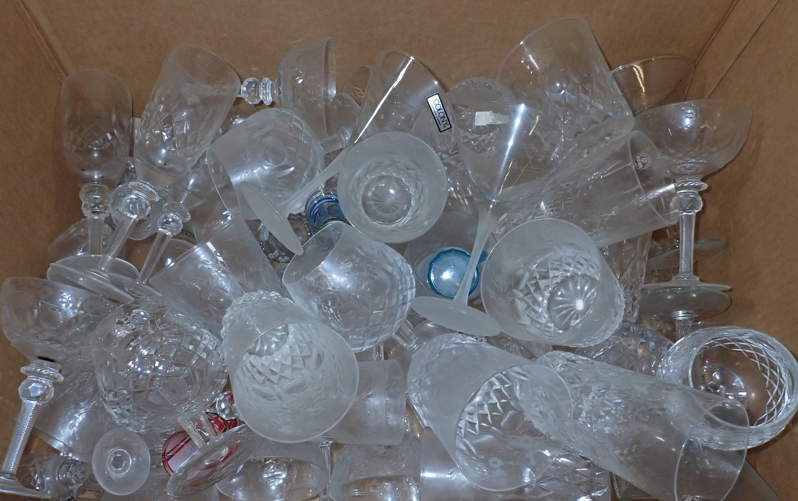 Box of Stemware & Drinking Glasses: No in house shipping !