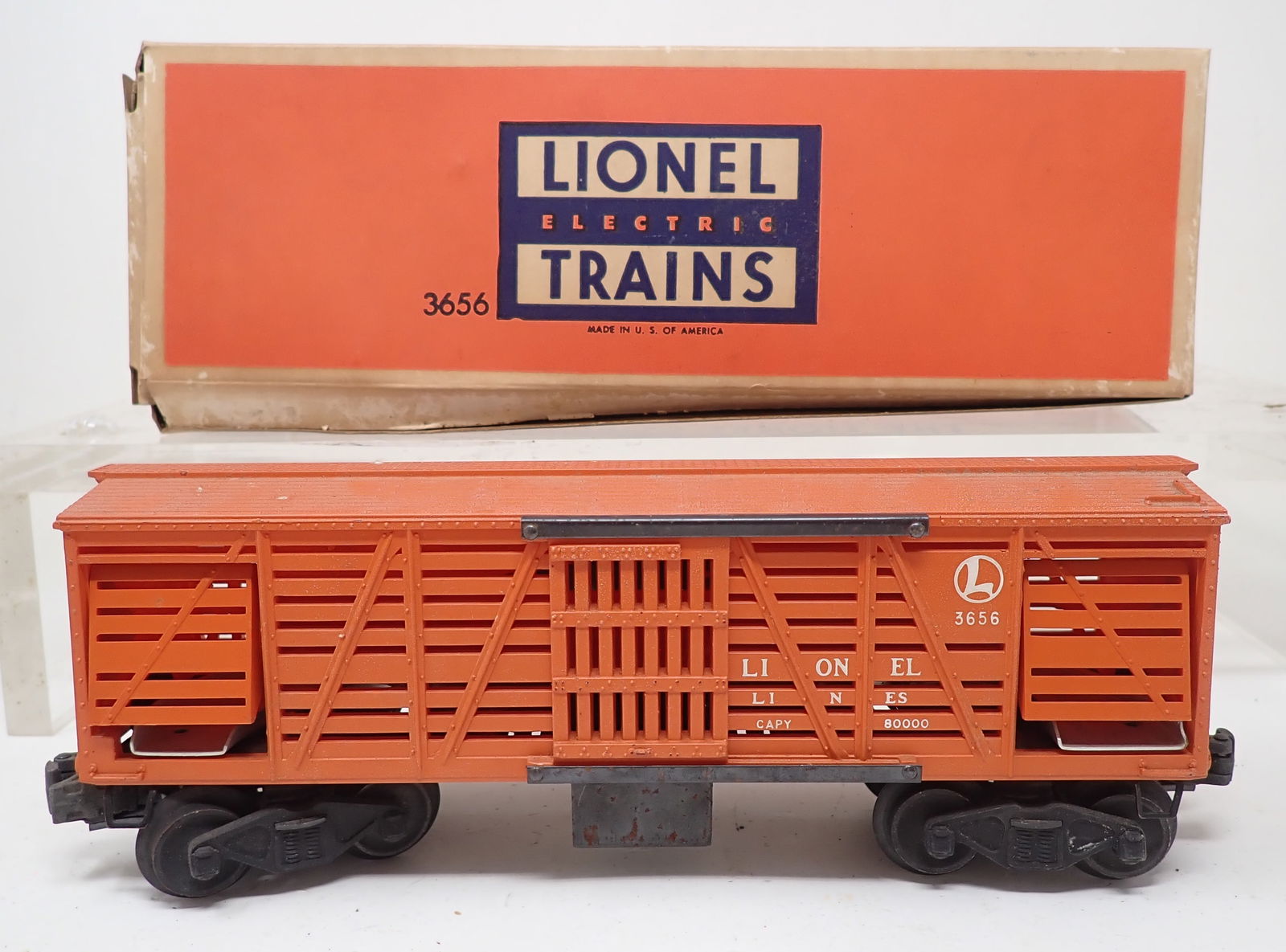 Lionel 3656 Operating Cattle Car (1 of 3)