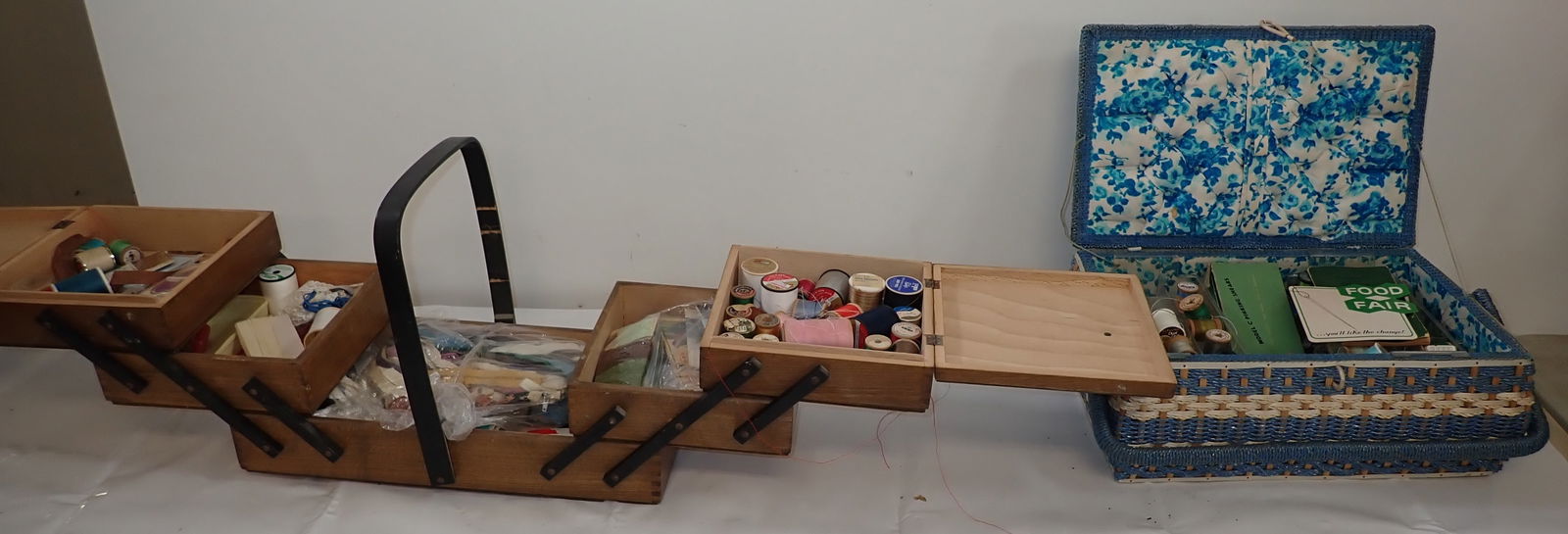 Sewing Baskets Thread Wiss Pinking Shears & Misc (1 of 7)