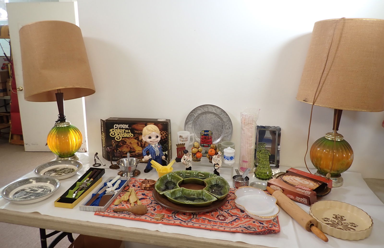 Anchor Hocking Pie Plate Pyrex & Misc (1 of 13)