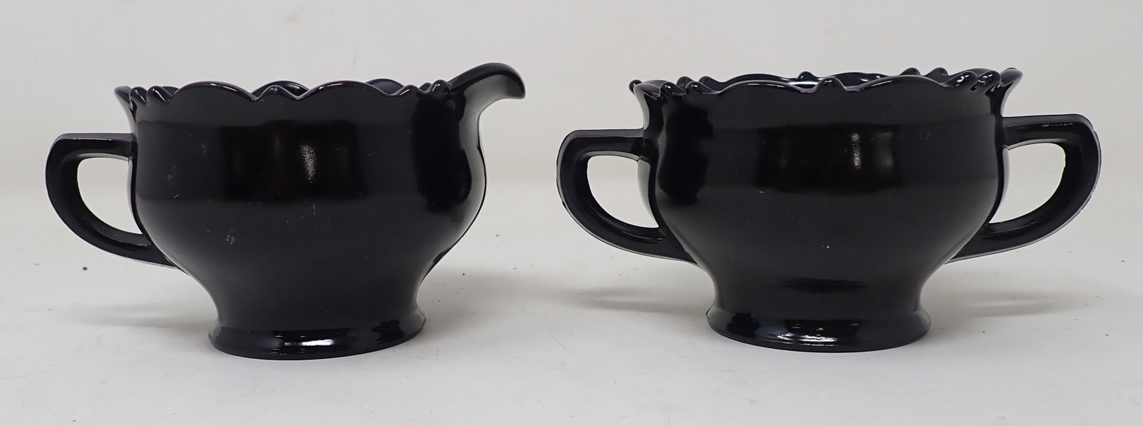 Black Amethyst Creamer & Sugar: Apprx 2 1/2" tall
