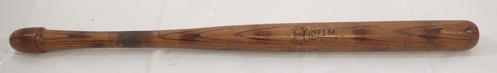 1905 Reach No. 1M Wooden Baseball Bat (1 of 4)