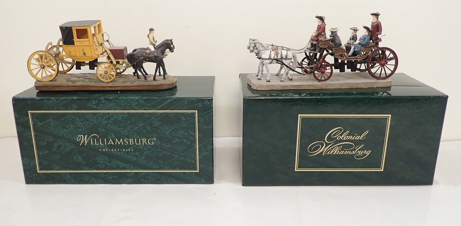 Williamsburg Wythe Carriage Mulberry Sociable: In original boxes
