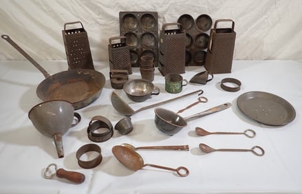 Kitchenware incl Ladles Scoops & Measures