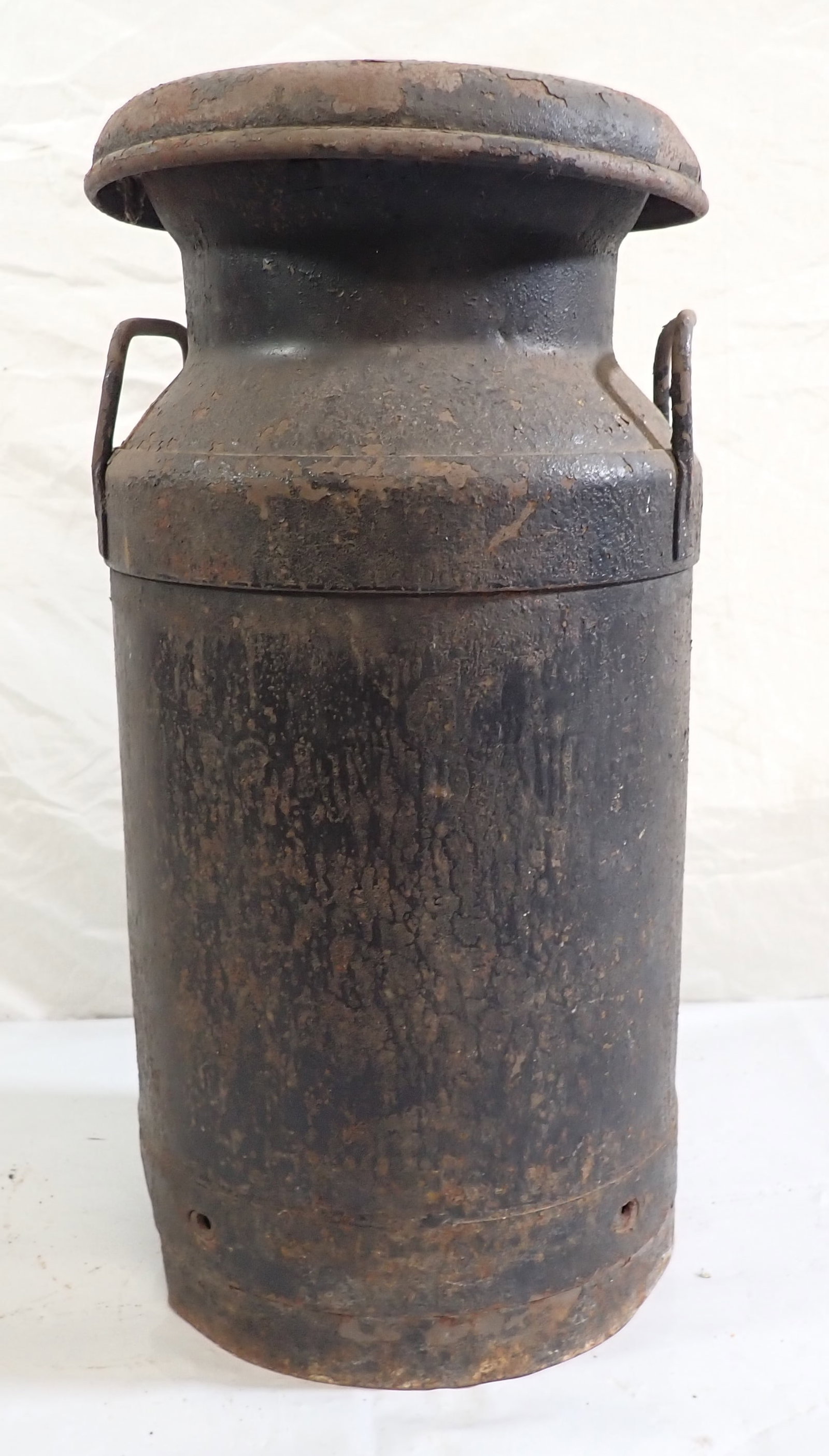 Tuscan Dairy Milk Can: Approx 20 3/4" tall. No in house shipping !