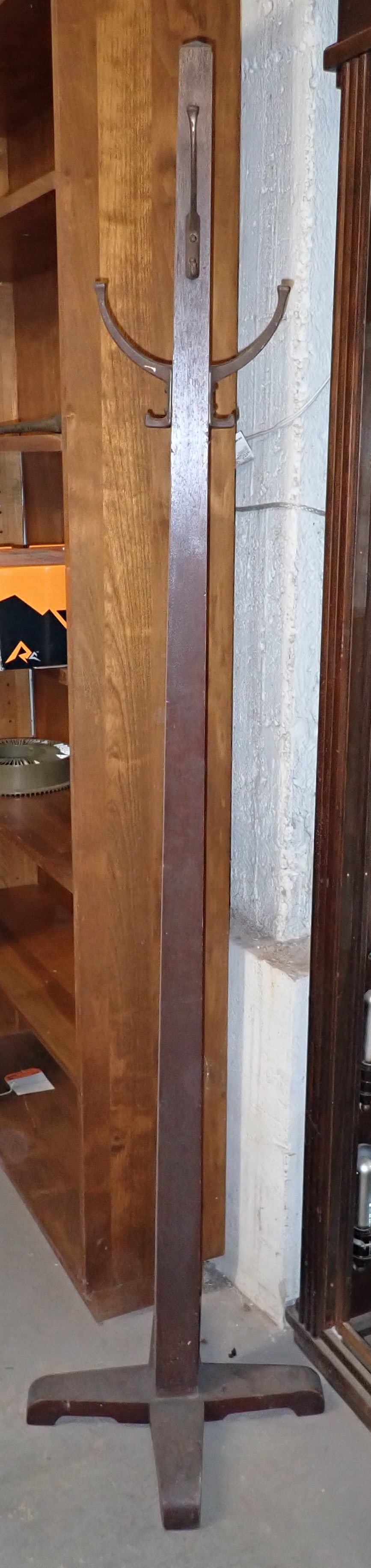Clothes Tree: Approx 69" tall. No in house shipping