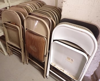 29 Metal Folding Chairs