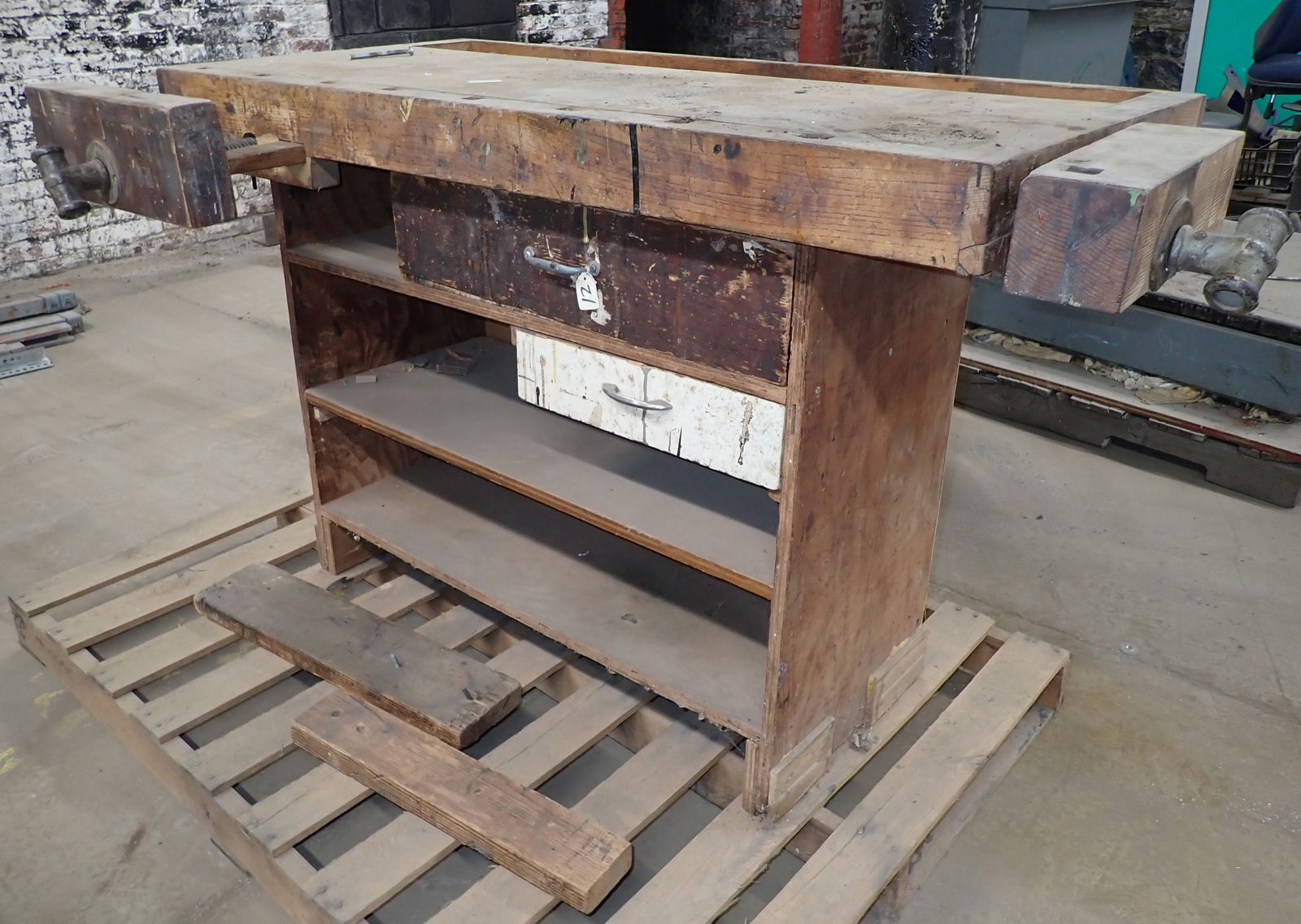 Carpenters Workbench (1 of 6)