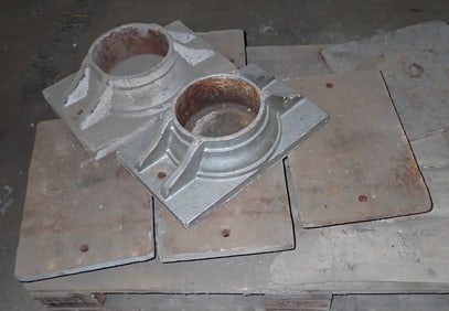 6 Cast Iron Pillar Caps