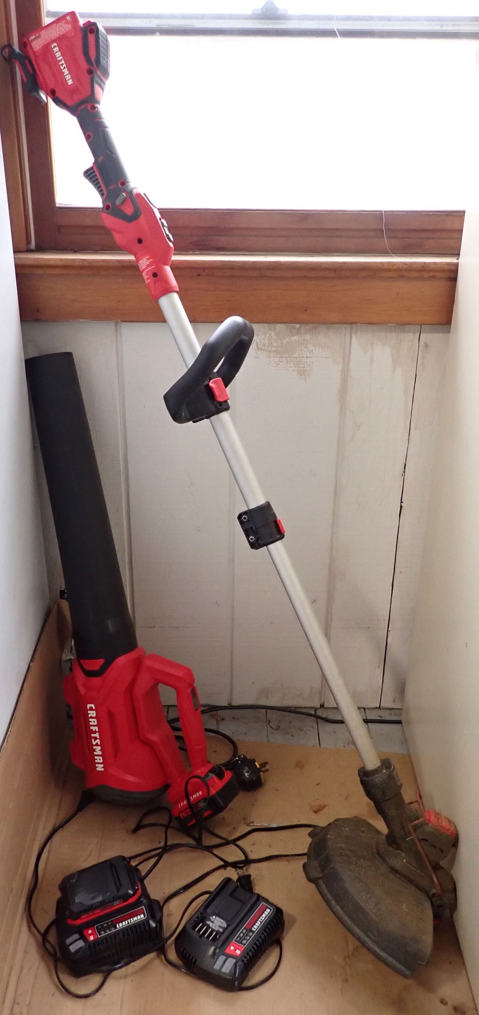 Craftsman String Trimmer & Leaf Blower (1 of 3)