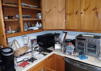 Partial Kitchen Contents