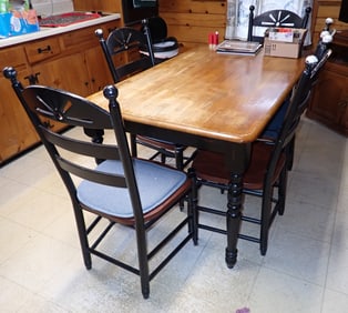 Kitchen Table & 4 Chairs