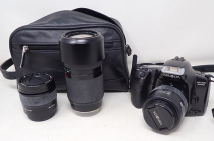 Minolta Maxxum 300si Camera Zoom 35-80mm Lens