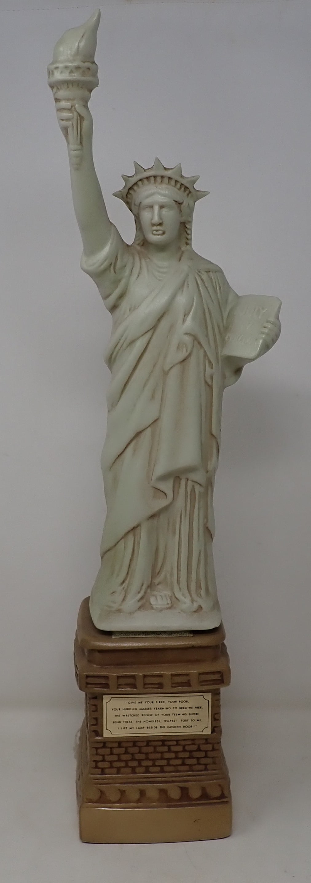 Statue of Liberty Decanter: Approx 19 3/4" tall. No in house shipping ! Liquor MUST be dumped out before removing from house