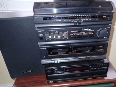 Quaser Stereo & Speakers