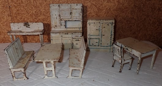 Arcade Cast Iron Dollhouse Kitchen Set
